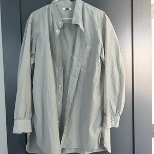 Uniqlo U👽 Men’s M 👽 Light Gray band collar button down shacket 👽great condition